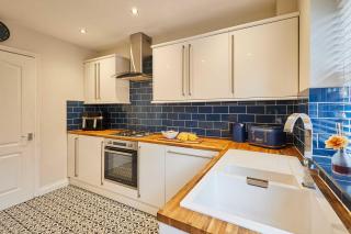 Host and Stay - River Hill House - 1