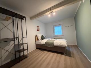 janu-homes - 3 Zimmer Apartment - 4 Betten, Waldblick vom Kirchplatz - 6