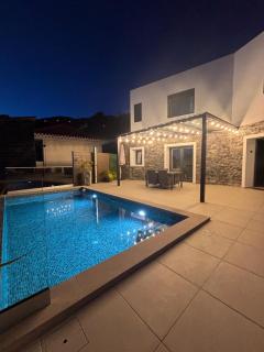Madeira Protea Retreat- Villa with Heated Private Pool, Gym and Office - 3