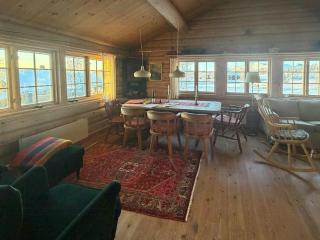 Traditional Log Cabin At Reineskarvet - 6