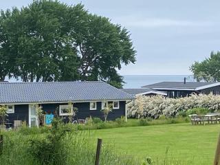 Vacation Home With Sea Views - 200m From Beach - 8