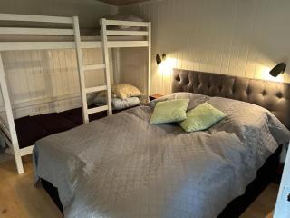 Vacation Home With Sea Views - 200m From Beach - 5