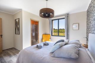 Maison contemporaine - grand jardin et piscine privée - 8