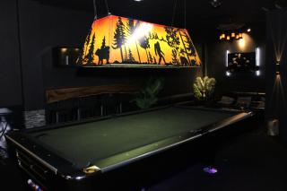 Sticks and stones Billiard Room - 9