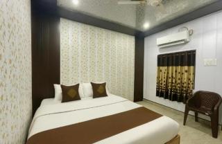 HOTEL SHIVAYY MAJESTIC - BHU Sundarpur Road 3km from KASHI VISHWANATH TEMPLE - 9
