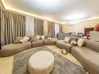Luxury 4 bedrooms apartment - 4
