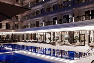 Blutique Apartments & Balconies - 3