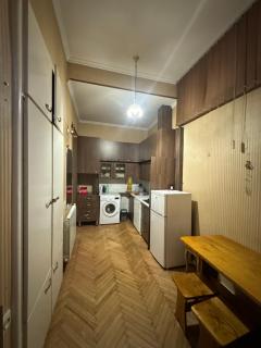 Old Tbilisi Apartment Steps from Freedom Square - 3