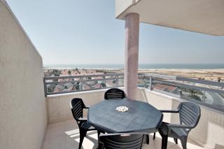 Spacious, Tranquil Sea View - 5