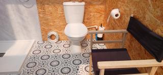 The Makira Bell Tent Experience at Owl Barn Escapes - 8