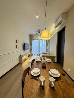 Cozy Velocity Apartment - 6