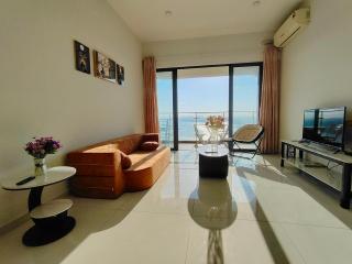 Danga Bay Beach-Side Family Getaway - 9