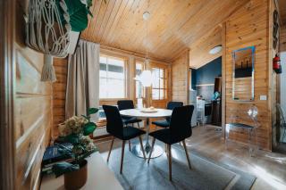 Newly Renovated 2BR Cabin in Riihivuori - 0
