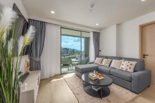 Ozone Сondo Apart Hotel by TropicLook - 7