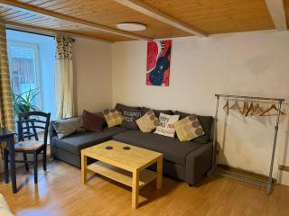 18th Century Character Cottage - Hiking Groups, Families - 1