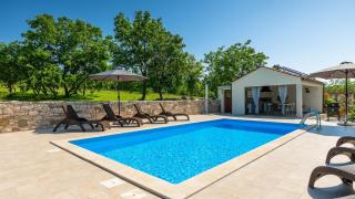 Family Casa Ida with pool and grill in Groznjan - 9
