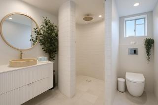 Modern 2BR Sunset Apartment BBQ - 9