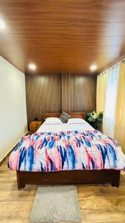 Peaks & Pines - A Boutique Homestay - 4