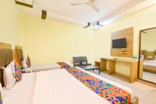 FabHotel Golden Gate Deluxe - 6