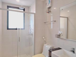 Deluxe 3 Bedroom Garden View - 5