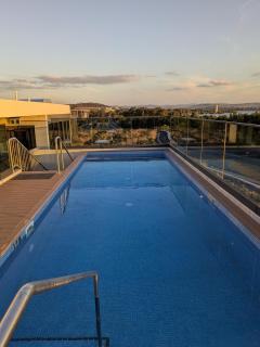 Brand New Cozy City Apartment with Balcony, Free Parking, Gym, Pool and Workspace - 1