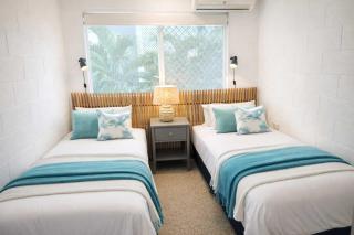 Central 2BR Townhouse - Walk to Strand CBD - 6