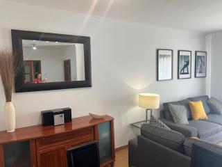 Casa Tedi, Alto do Perogil, Tavira - 3 Bedroom, 3 Bathroom villa, large Pool, exquisite Gardens & Air-conditioning - 3