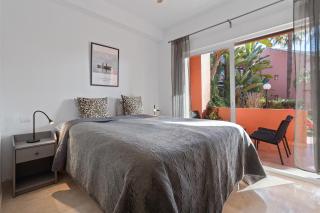 49 Comfortable 2-Bedroom Garden Apartment Close to - 3