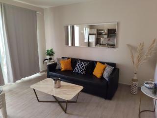 Sunset Paradise Tracadero Apartment Sea pools access Private Garden WorkSpace - 6