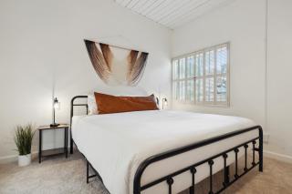 La Jolla Oasis Near Beach & Torrey Pines - 2