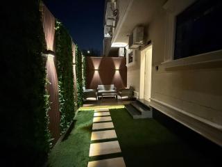 شقة في حي الملقا - 7