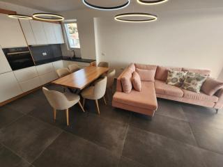 Fantastic Sea View Apartment - 7