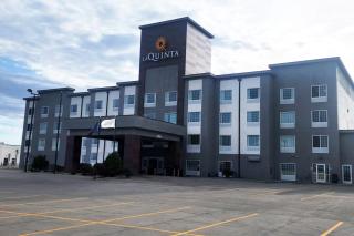 La Quinta Inn & Suites by Wyndham Minot - 0