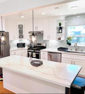 5 bedroom house in prestigious neighborhood! - 9