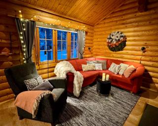 Atmospheric log cabin by the ski tracks - 8