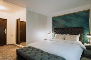 Suru Hotel & Restaurant - 8