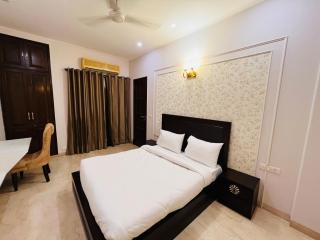 Gro Res Hauz Khas - 6