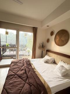 Noor by Saanjh, 1BHK Serviced Apartment, Boho Balcony, Golf Course Road, Sector 43 - 8