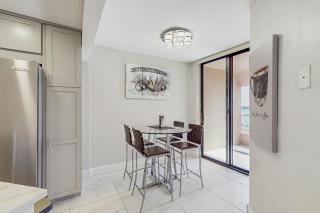 Crescent Beach Club I 12D - 1