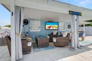 Out of Office Oasis - 5