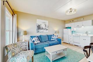 Bungalow Beach Place 1 - 4