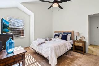 Charming 3BR Waterfront Gem in Cedar Point - 8