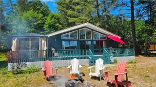 Four Season Lakehouse with beautiful views and crystal clear water - 4