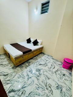 Flats in CITY Centre Next to Nexus Mall, 1km from bus stand - 7