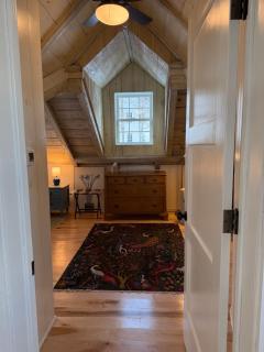 Elegant Private Barn Apartment in E Dover with 50 mile view - 5