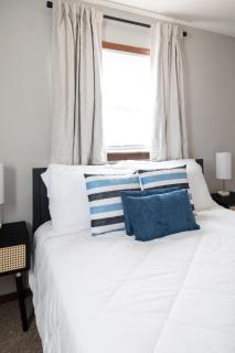 Near K-State Campus - Central Manhattan Stay - 1