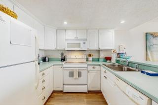 Chateaux Sunset Suites 408 - 4