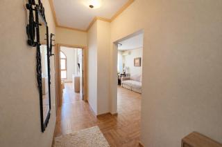 Royal Bay-I Seaview Apartment - 1