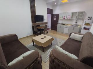 العروسة للشقق المخدومة - 1