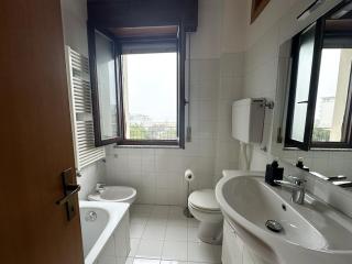 AtticoVistaMare-PrimeLocation-2Bedr-2Bath-Parking-GrandiSpazi-PosizioneFantastica - 5